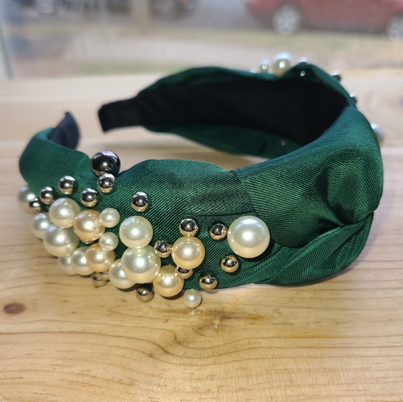 NWOT Dark Green Knotted Headband with Faux Pearl & Bead Embellishments 💚🦪 - Picture 2 of 13